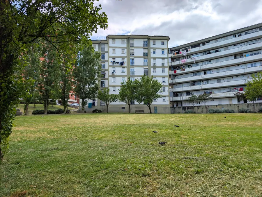 T4 para renovar no Bairro das Amendoeiras, em Marvila